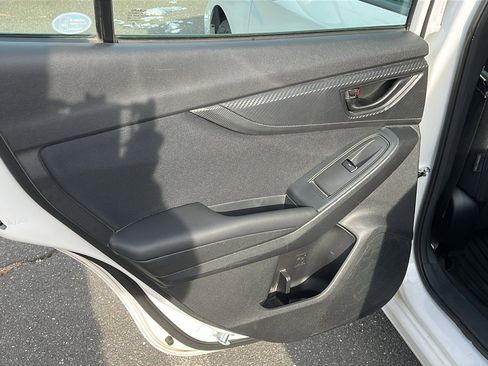 Used 2017 Subaru Impreza 2.0i Premium image 21