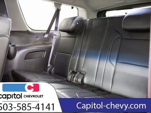Used 2015 Chevrolet Suburban LTZ image 34