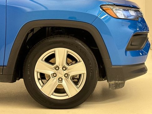 Used 2022 Jeep Compass Latitude FWD image 6