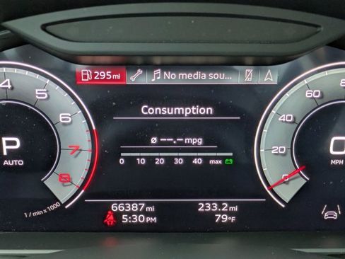 Used 2023 Audi Q8 Premium Plus AWD/4WD image 10