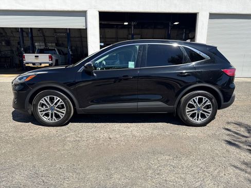 Used 2022 Ford Escape SEL FWD image 2
