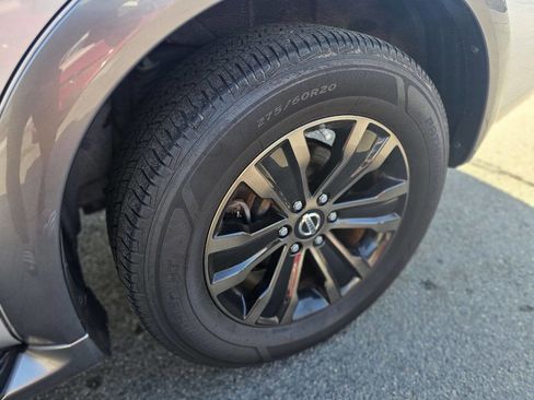 Used 2017 Nissan Armada Platinum image 10