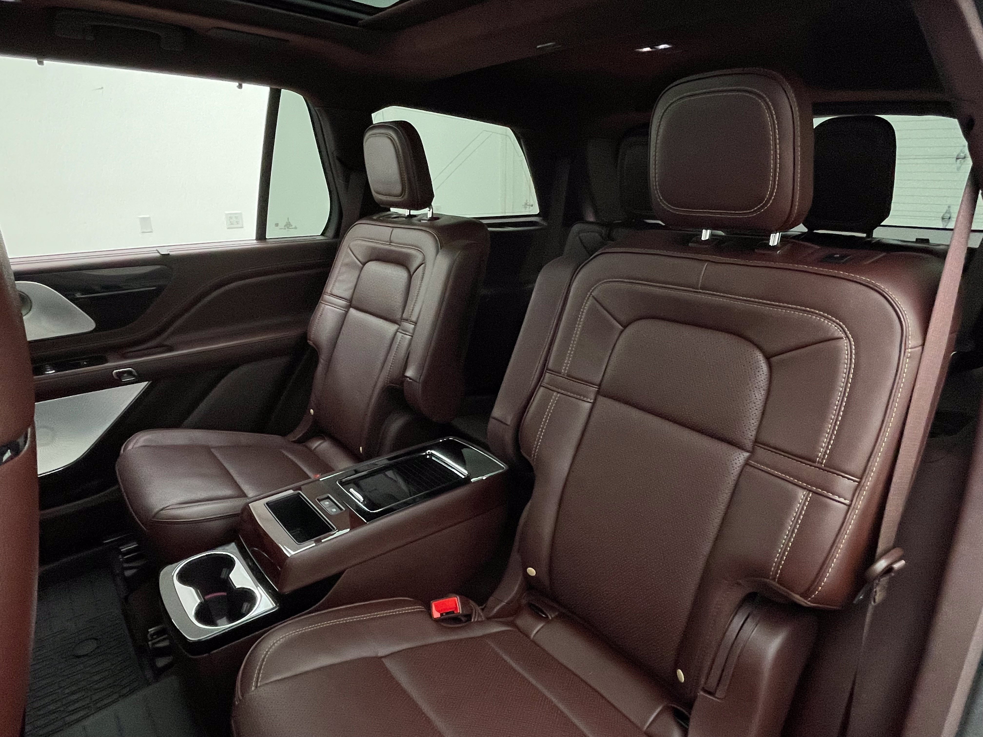 Used 2023 Lincoln Aviator Black Label w/ Dynamic Handling Package AWD/4WD image 45