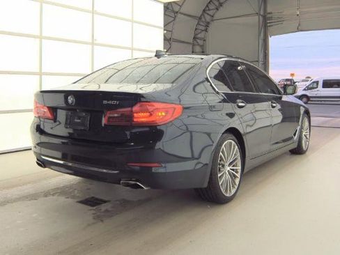 Used 2018 BMW 540i RWD image 3