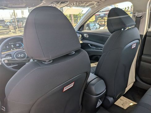 New 2026 Hyundai Elantra SE FWD image 28