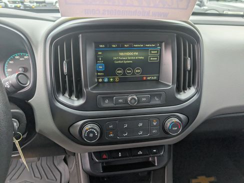 Used 2019 Chevrolet Colorado W/T w/ Custom Special Edition image 20