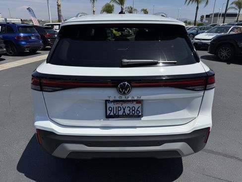 Used 2025 Volkswagen Tiguan S FWD image 9