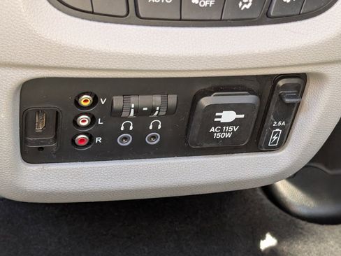 Used 2018 Honda Pilot Elite image 19