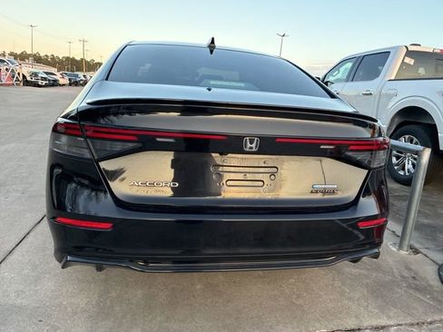 Used 2023 Honda Accord Sport image 3
