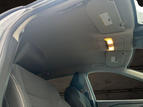 Used 2023 Nissan Rogue S AWD/4WD image 16