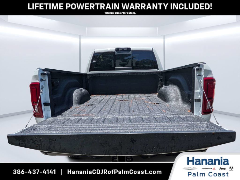 New 2026 RAM 2500 Laramie AWD/4WD image 14