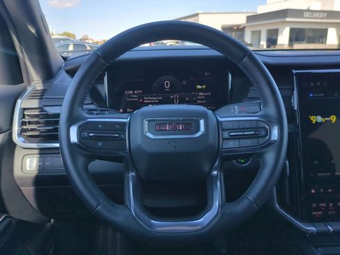 Used 2025 GMC Acadia Elevation image 21