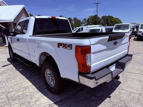 Used 2020 Ford F250 XL w/ Power Equipment Group AWD/4WD image 3