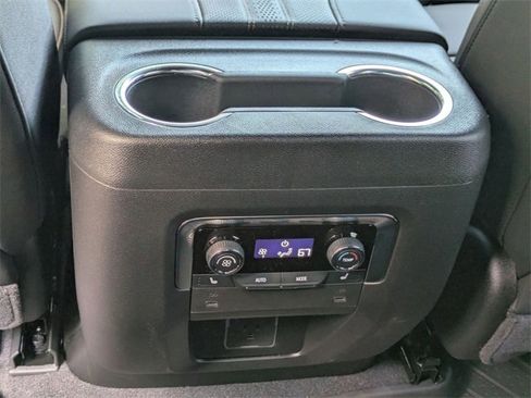 New 2026 Chevrolet Suburban High Country image 32