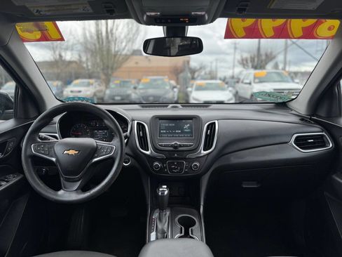 Used 2018 Chevrolet Equinox LT image 12