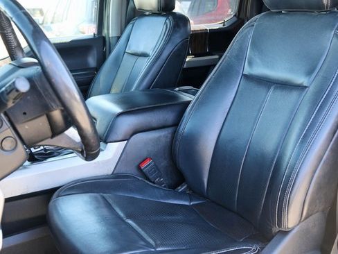 Used 2019 Ford F150 Lariat w/ Equipment Group 502A Luxury image 13