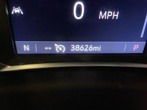 Used 2024 GMC Terrain SLT image 18