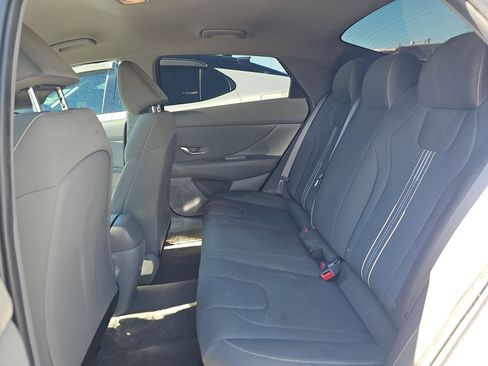 Used 2025 Hyundai Elantra Sport image 10