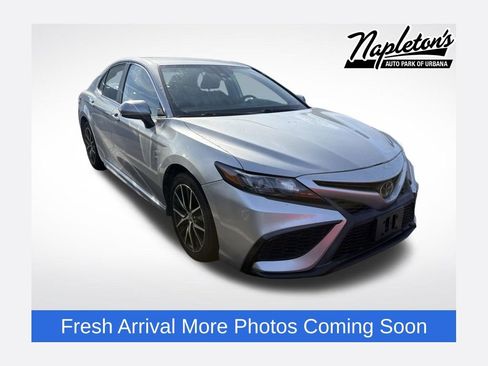 Used 2021 Toyota Camry SE FWD image 1