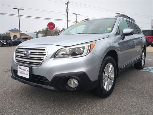 Used 2017 Subaru Outback 2.5i Premium image 8