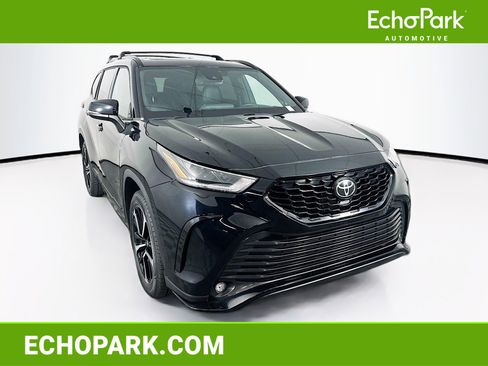Used 2021 Toyota Highlander XSE AWD/4WD image 1