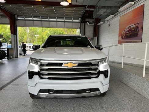 New 2026 Chevrolet Silverado 1500 High Country w/ Technology Package AWD/4WD image 2