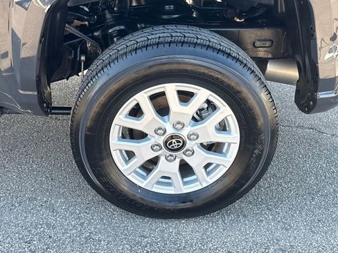 Used 2024 Toyota Tacoma SR5 image 39