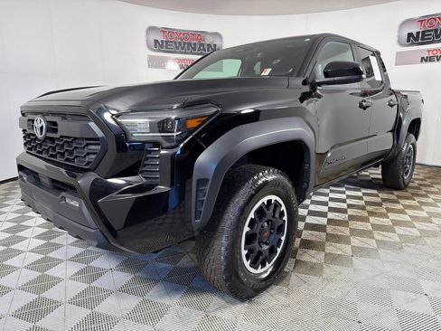 Used 2024 Toyota Tacoma TRD Off-Road image 7