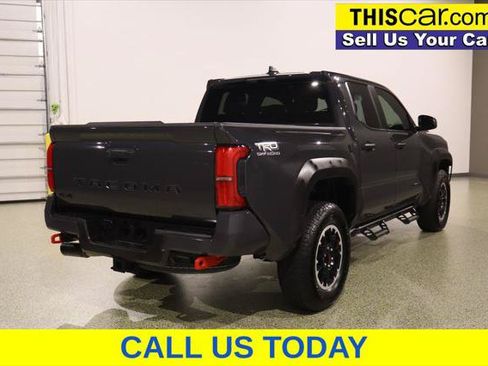 Used 2025 Toyota Tacoma TRD Off-Road AWD/4WD image 10