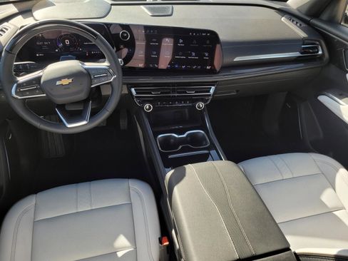 New 2026 Chevrolet Traverse High Country FWD image 12