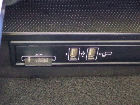 Used 2021 Mercedes-Benz C 300 4MATIC Sedan image 21