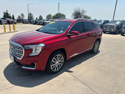 Used 2024 GMC Terrain Denali w/ Denali Premium Package AWD/4WD image 33