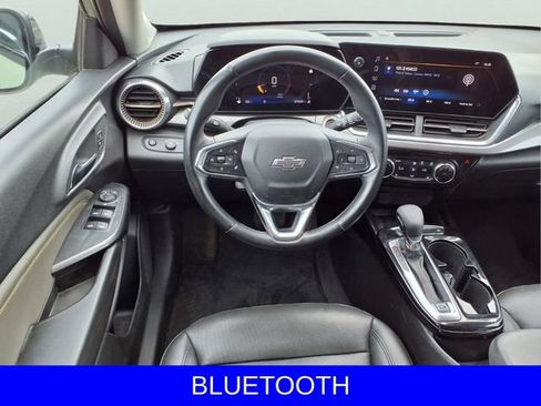 Used 2024 Chevrolet Trax ACTIV w/ Sunroof Package FWD image 8
