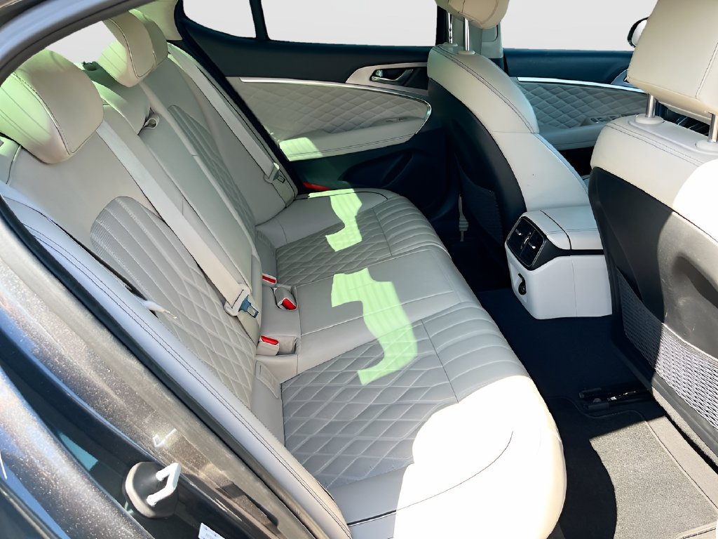Used 2019 Genesis G70 2.0T Advanced w/ Prestige Package AWD/4WD image 28
