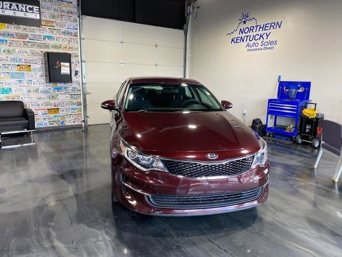 Used 2018 Kia Optima LX w/ 17" Alloy Wheels Package image 1