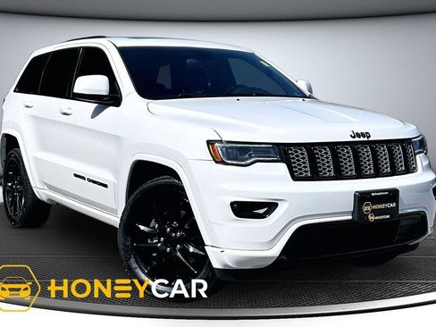 Used 2021 Jeep Grand Cherokee Laredo X AWD/4WD image 1