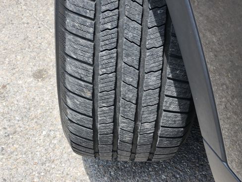 Used 2018 Ford Explorer Platinum AWD/4WD image 11