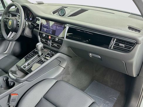 New 2026 Porsche Macan AWD/4WD image 30