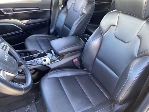 Used 2025 Kia Telluride S image 20