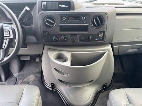 Used 2022 Ford E-350 and Econoline 350 Super Duty w/ Power Windows & Locks Group image 11