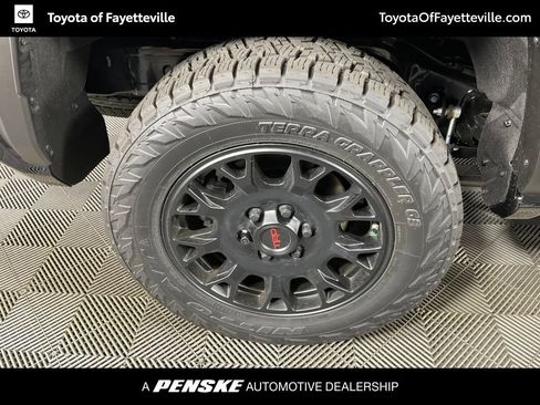 Used 2026 Toyota 4Runner SR5 RWD image 17