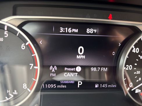 Used 2024 Nissan Rogue SV w/ SV Premium Package FWD image 24