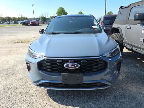 Used 2023 Ford Escape ST-Line w/ Tech Pack #1 AWD/4WD image 2