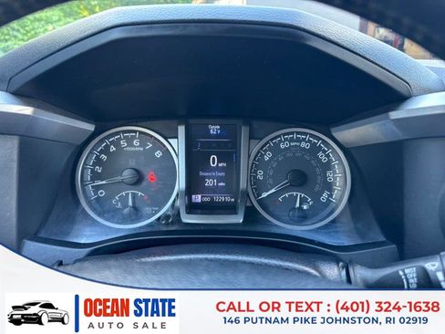 Used 2018 Toyota Tacoma SR5 AWD/4WD image 18