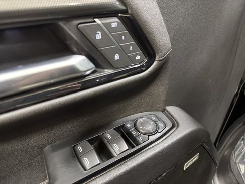Used 2025 GMC Sierra 3500 AT4 w/ AT4 Premium Plus Package AWD/4WD image 18