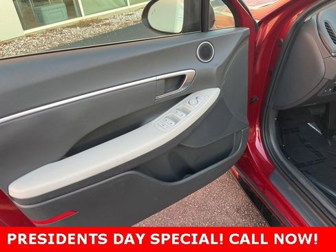 Used 2023 Hyundai Sonata SEL w/ Cargo Package image 5