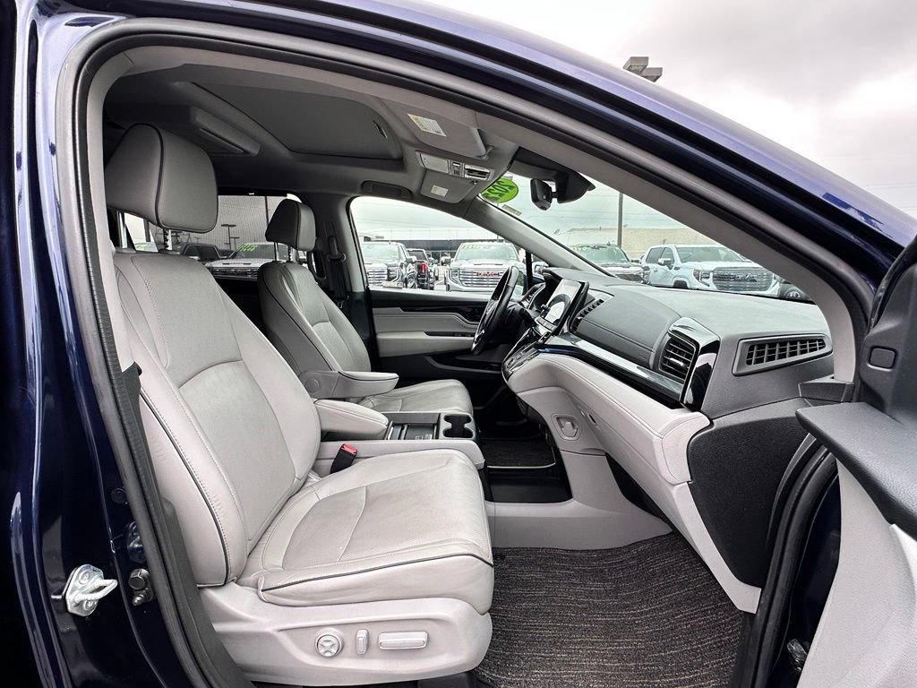 Used 2022 Honda Odyssey Elite image 12