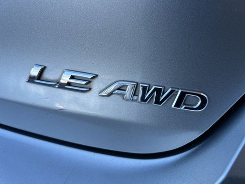 Used 2015 Toyota Venza LE AWD/4WD image 8