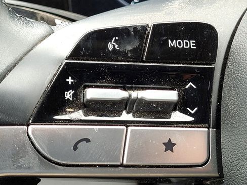 Certified 2024 Hyundai Elantra Limited FWD image 31