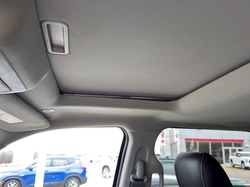 Used 2018 RAM 2500 Laramie w/ Sport Appearance Group image 25